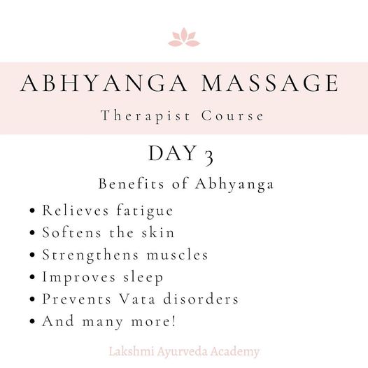DAY 3 of our Abhyanga massage therapist course.