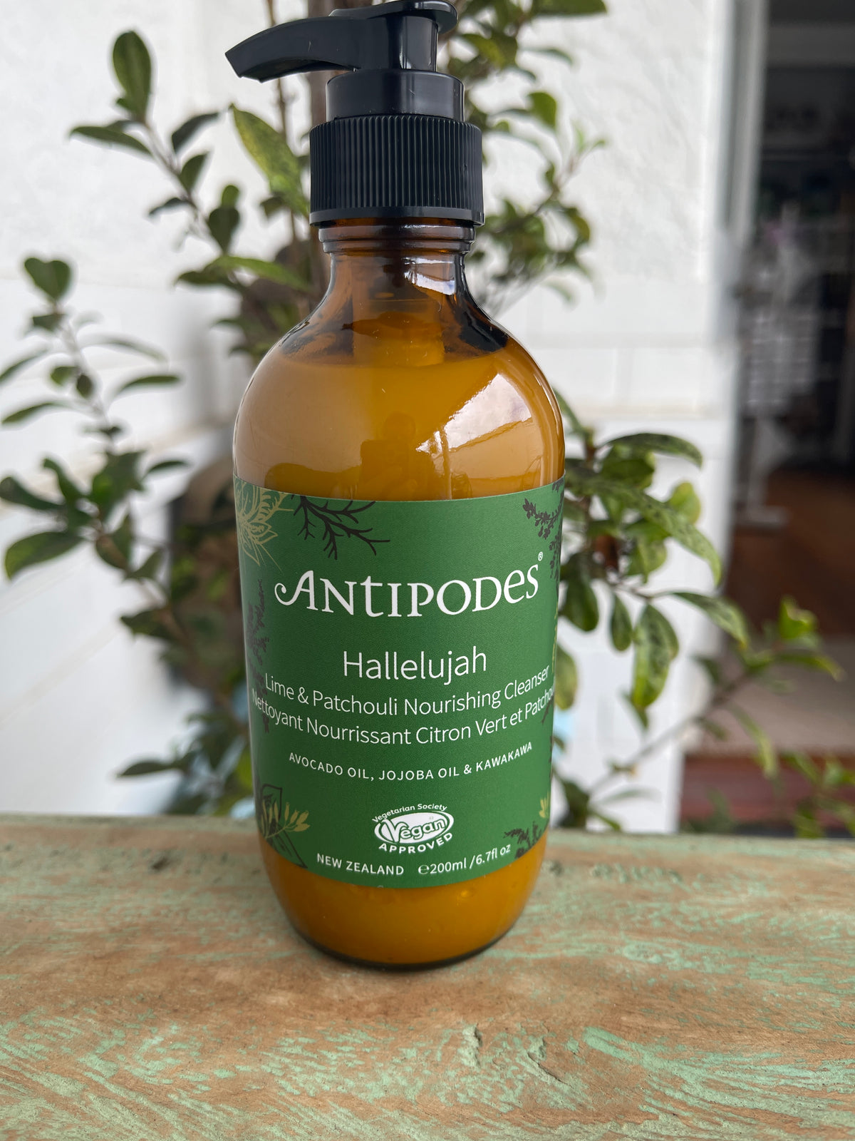 Hallelujah Lime &amp; Patchouli Nourishing Cleanser - 200ml