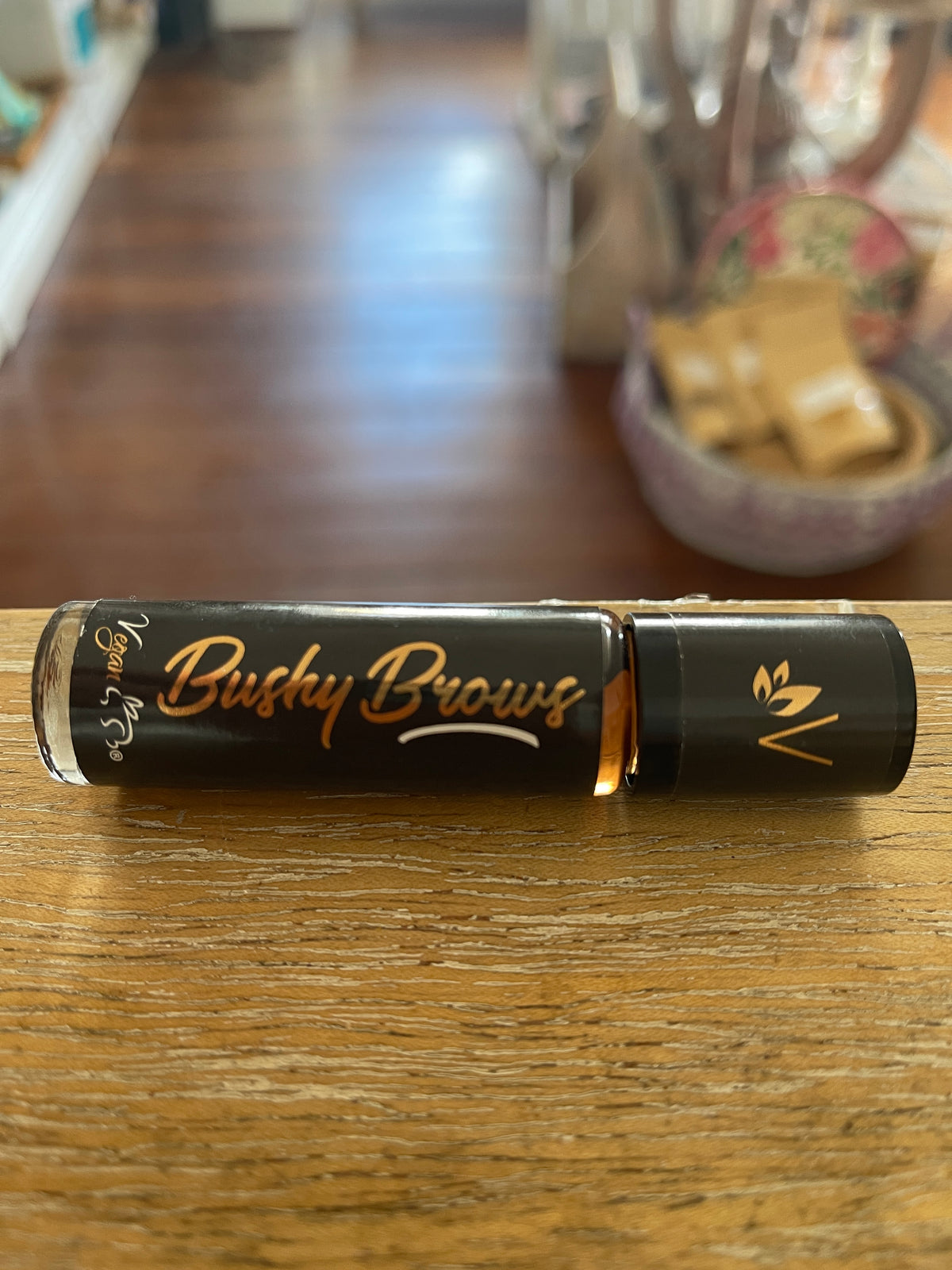 Vrindavan Bushy Brows Brow Gel - Black Castor Oil 10ml