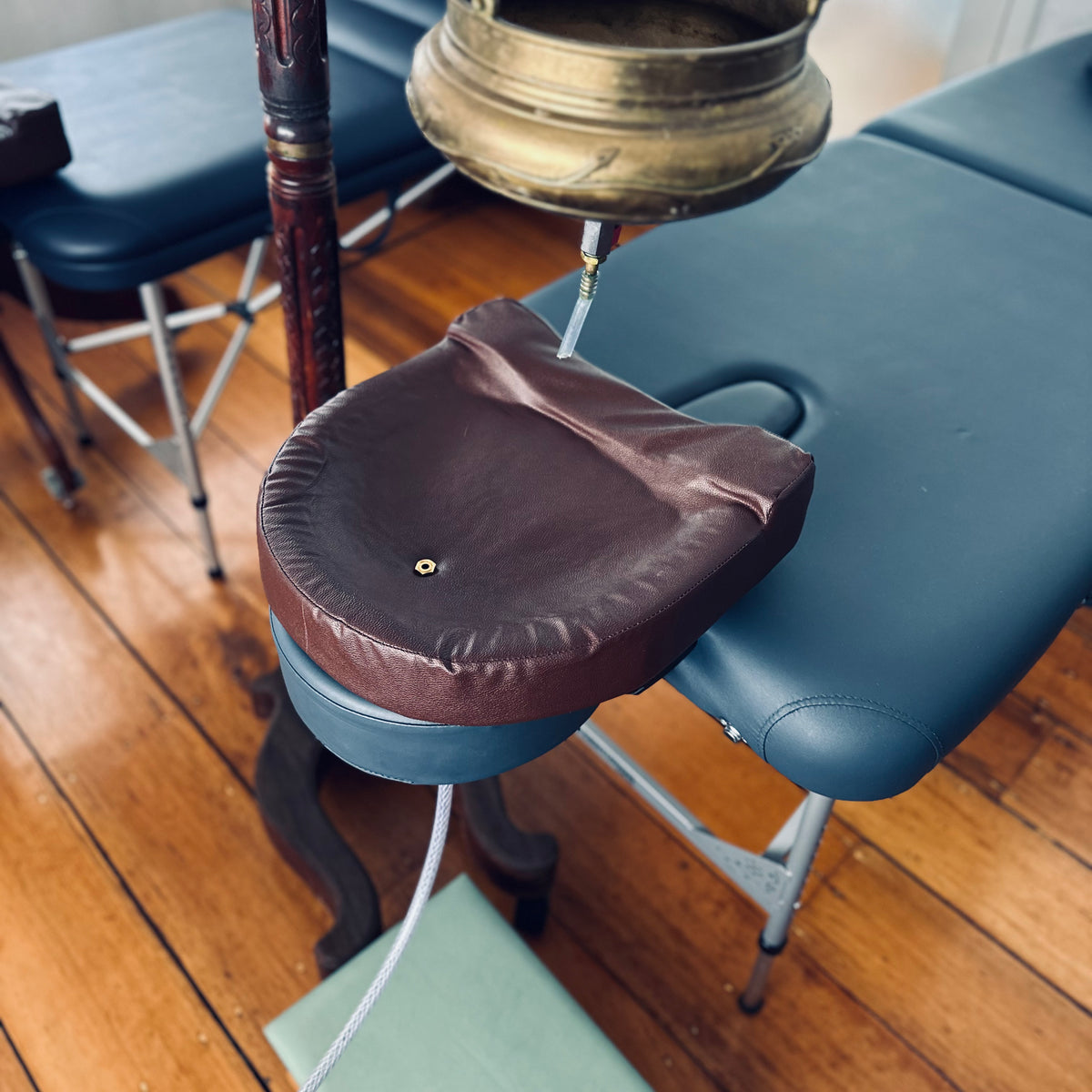 Shirodhara Pillow/Head Rest with Pipe