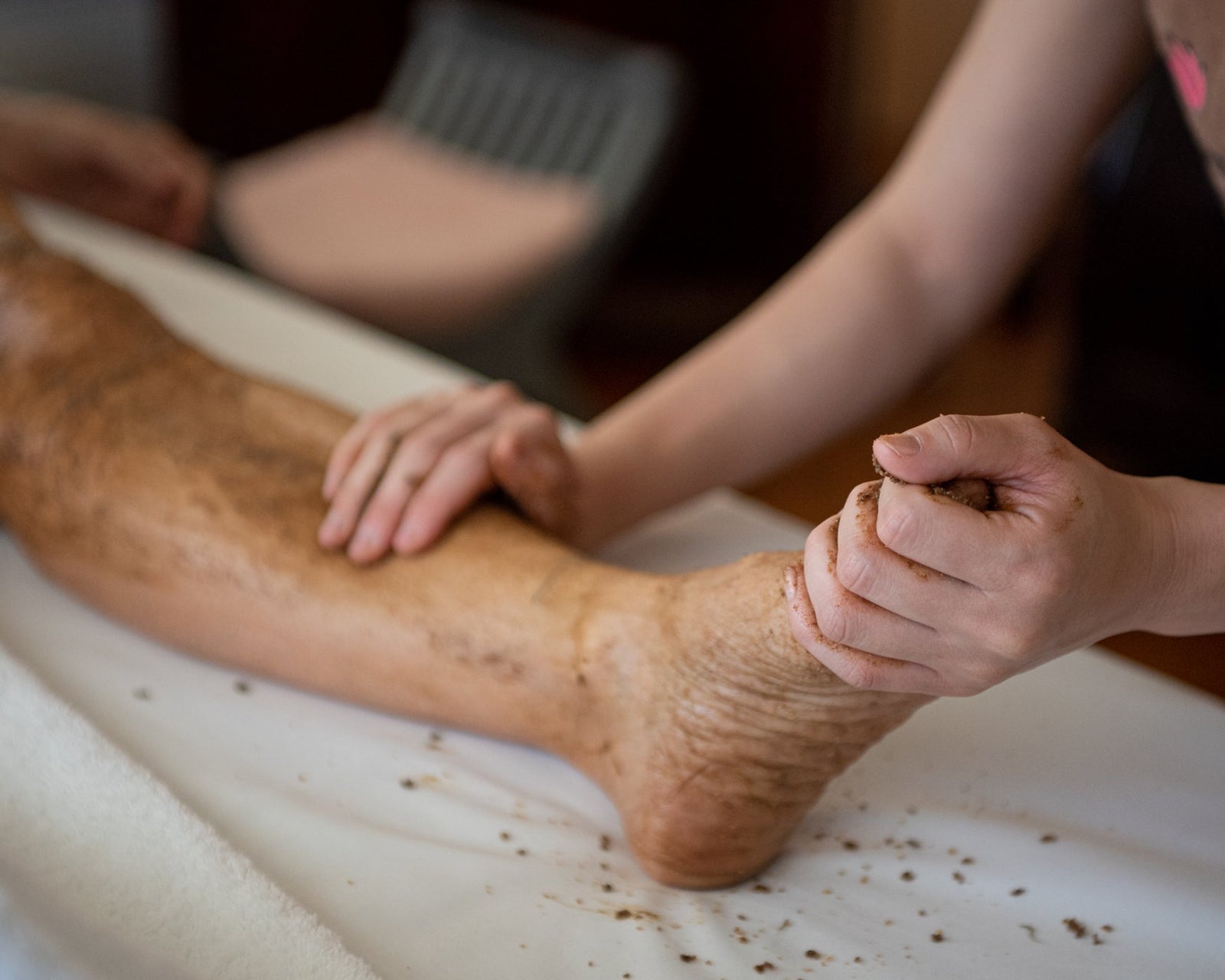 Utsadana (Dry Powder & Oil Massage)