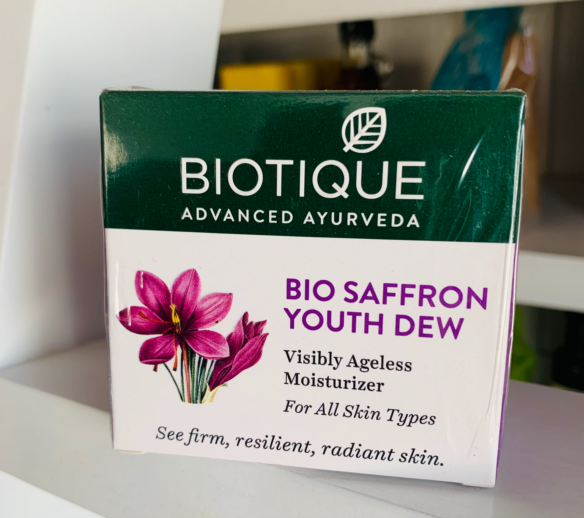 Biotique - Bio Saffron Youth Dew Moisturizer